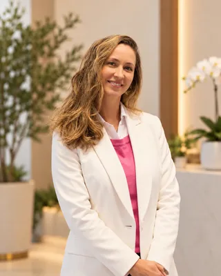 Dra. Elisa Consalter